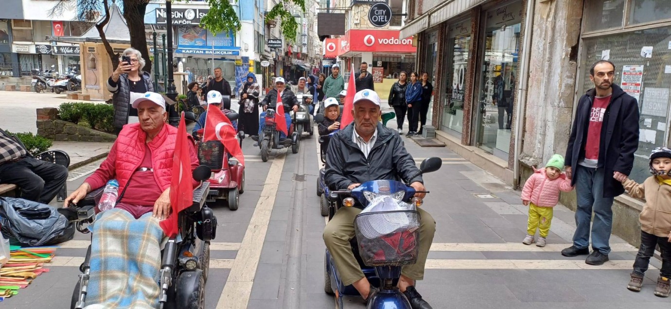 Ünye’de 19 Mayıs Coşkusuna Engellilerde Katıldı