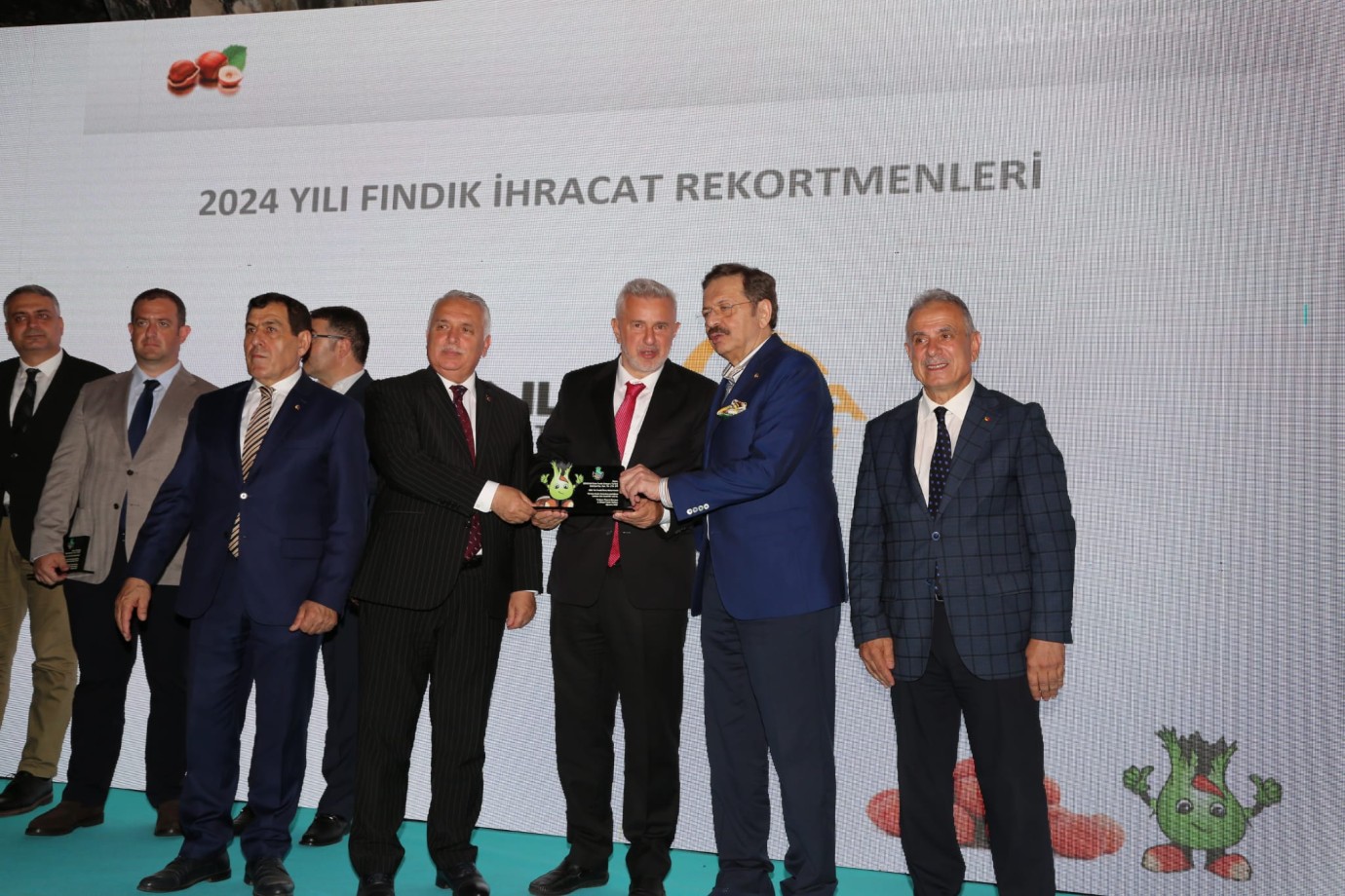 Fındık Zirvesinde Kritik Uyarı: Türkiye Pazar Payını Kaybediyor