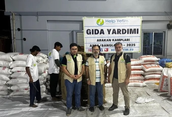 Mardinli Gazetecilerden Bangladeş’te Mülteci Kamplarına Destek