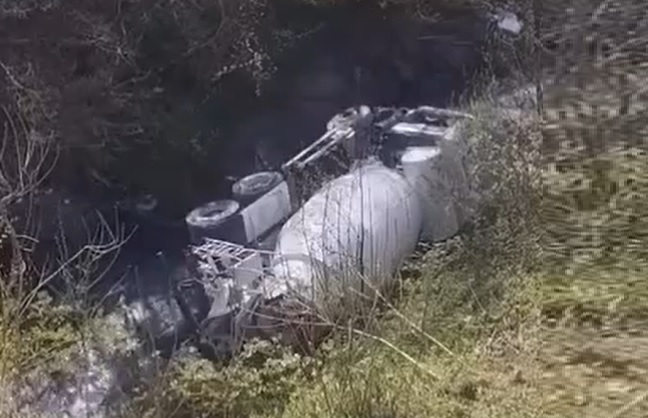 Ordu’da Korkutan Kaza: Beton Mikseri Dereye Yuvarlandı