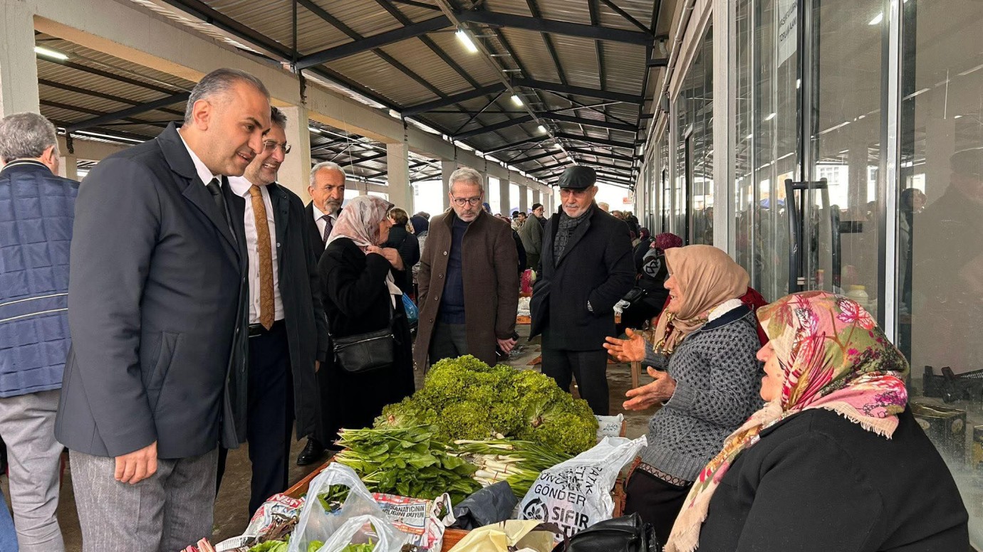 Perşembe Pazar Yerinde Sorun Giderildi: Titiz’ten Teşekkür Mesajı