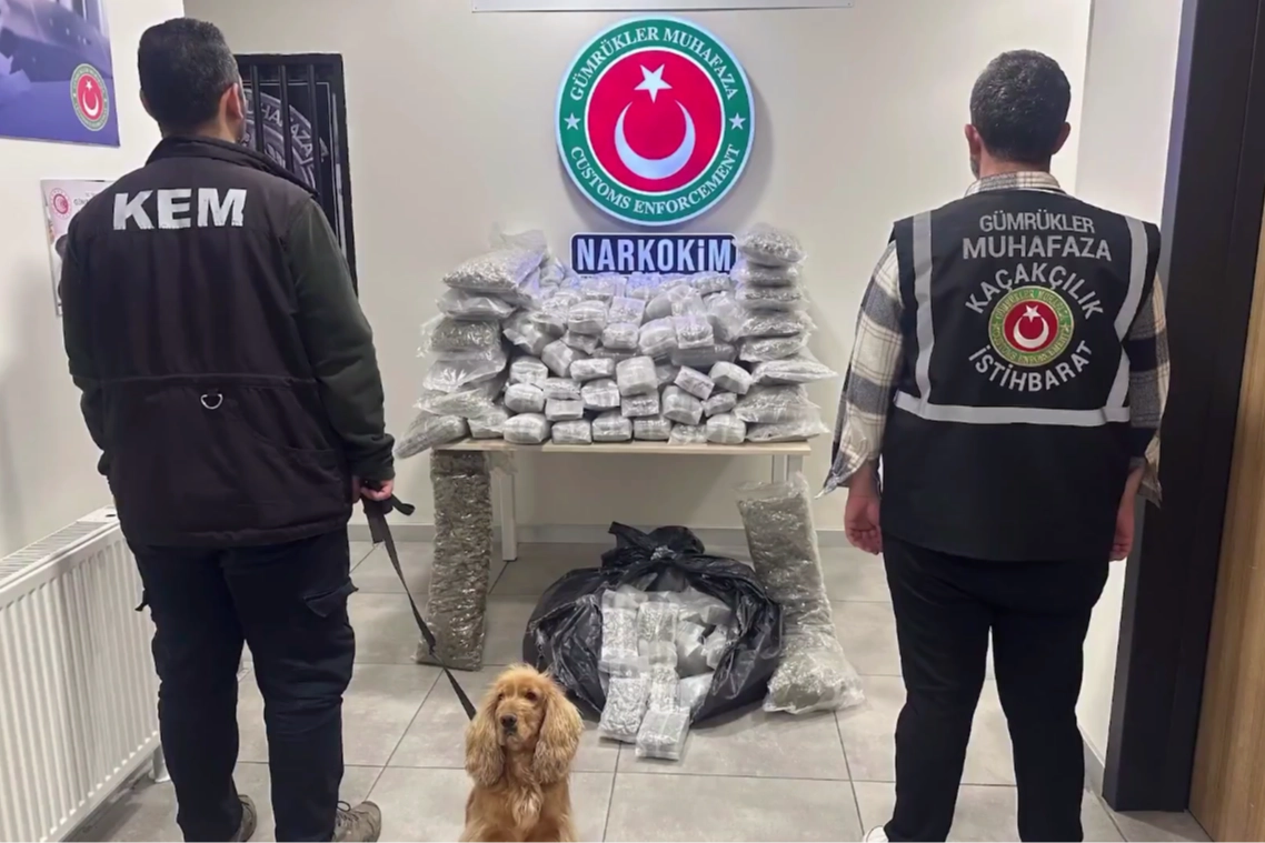 Türkiye’yi Zehirleyecek Sevkiyat Durduruldu 659 Kilo Uyuşturucu Yakalandı
