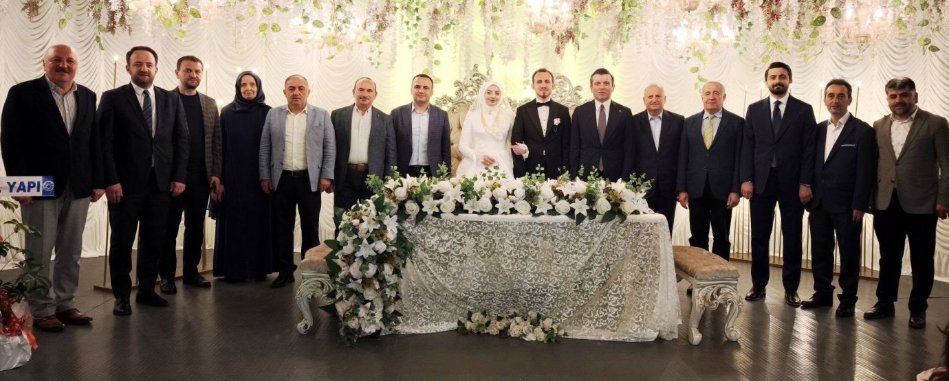 Siyaset ve İş Dünyasını Buluşturan Muhteşem Düğün