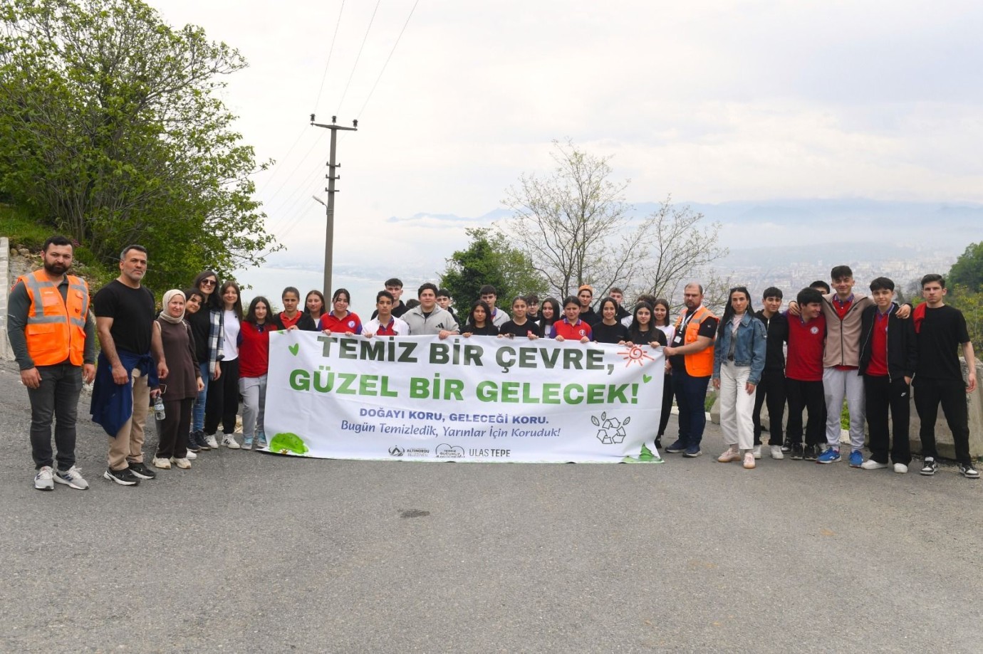 Altınordu’da Boztepe İçin Temizlik Seferberliği Öğrenciler Atıkları Topladı