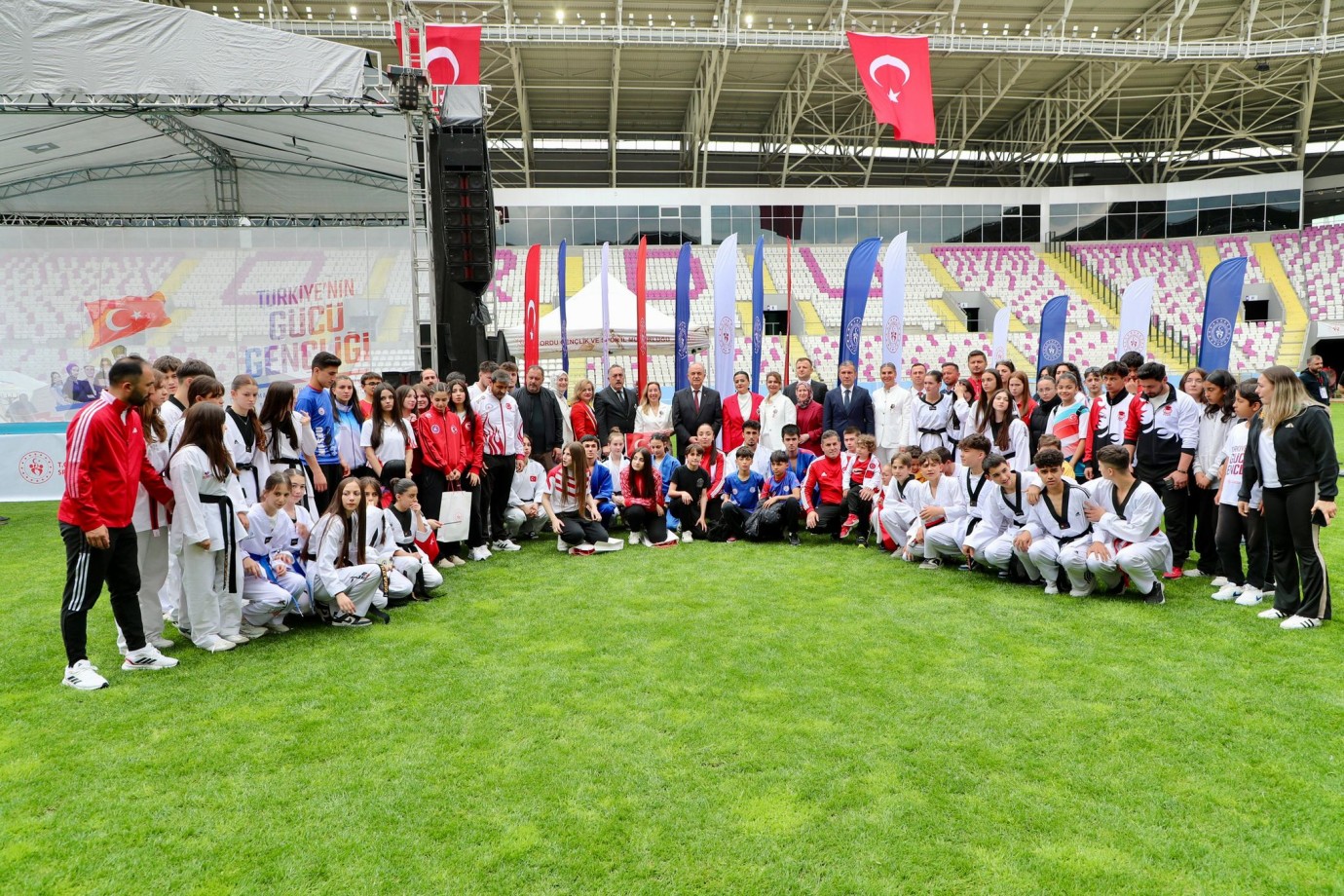 19 Mayıs Atatürk’ü Anma, Gençlik ve Spor Bayramı Coşkuyla Kutlandı