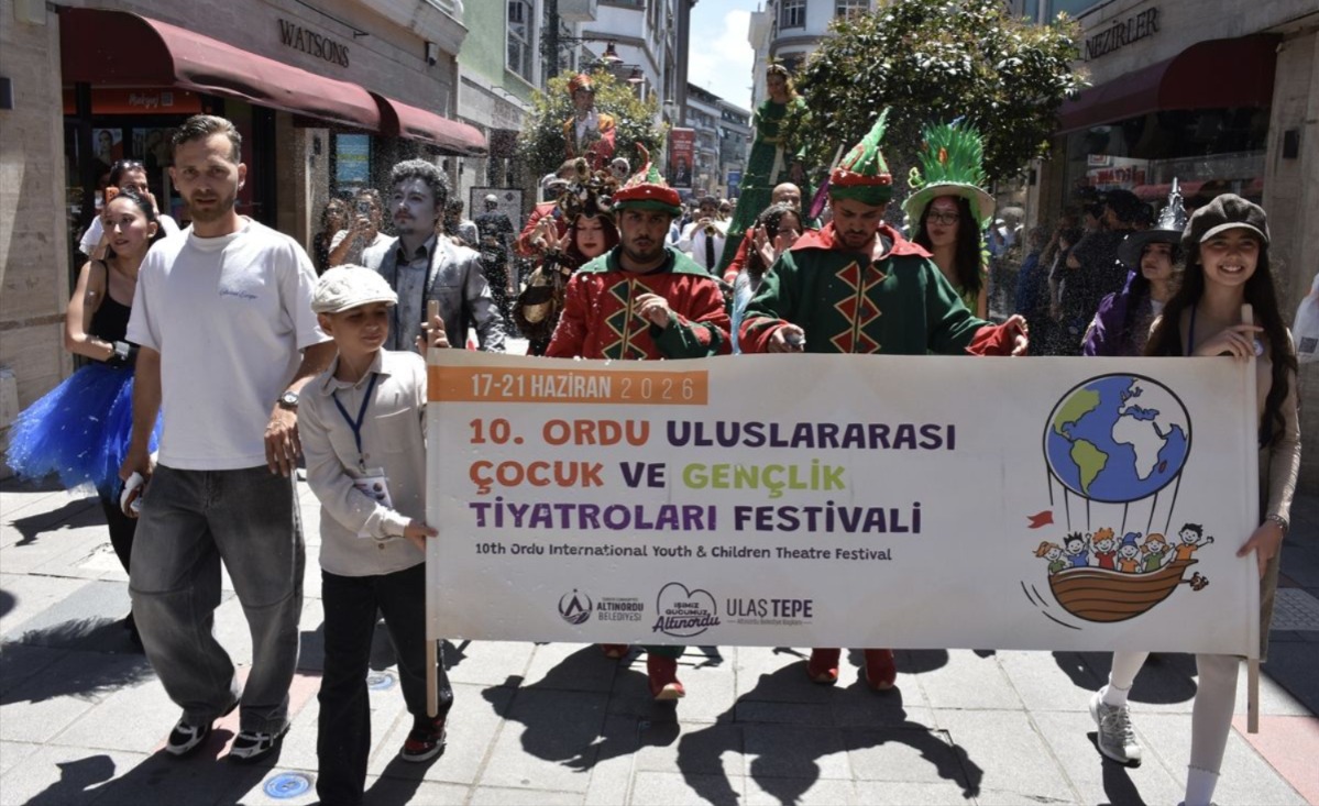Ordu’da Tiyatro Şöleni Başladı: Çocuk ve Gençlik Festivali Renkli Görüntülerle Açıldı