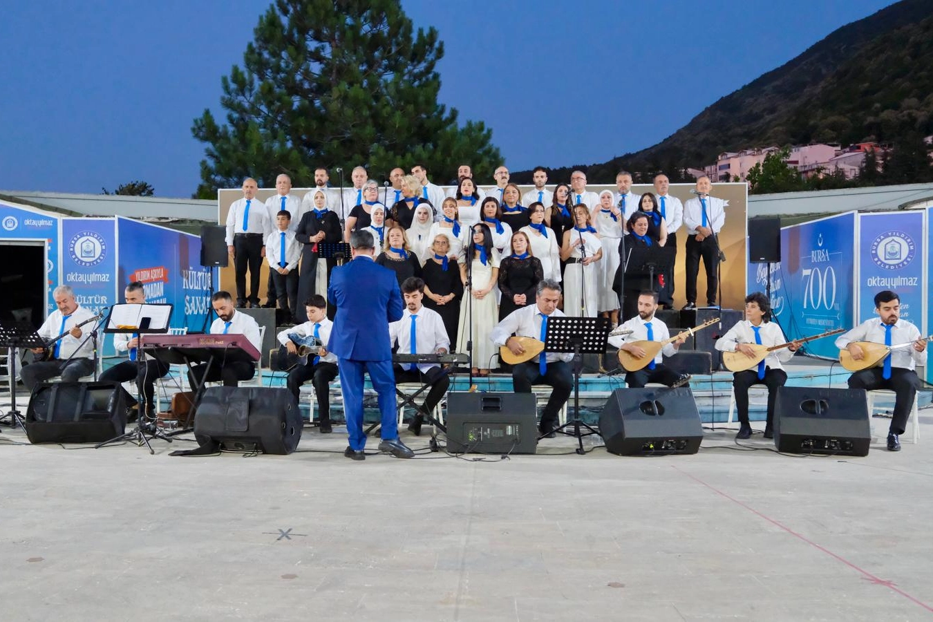 Bursa Yıldırım'da türkü şöleni