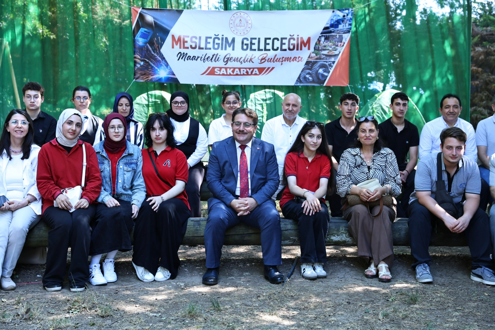 Sakarya'da &Prime;Mesleğim Geleceğim, Marifetli Gençlik Buluşması&Prime; Macera Park’ta gerçekleştirildi