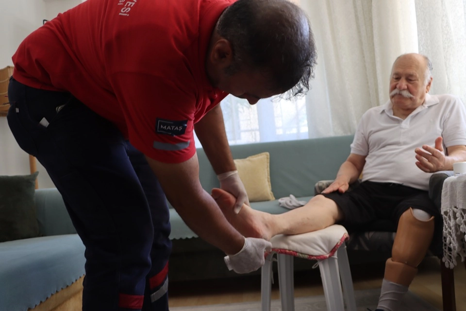 Maltepe’de Evde Sağlık Hizmetleri Kesintisiz Sürüyor