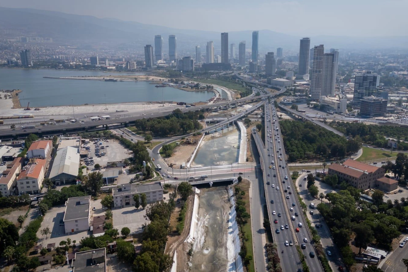 İzmir’de Derelerde Temizlik Seferberliği: Sırada Manda Çayı Var