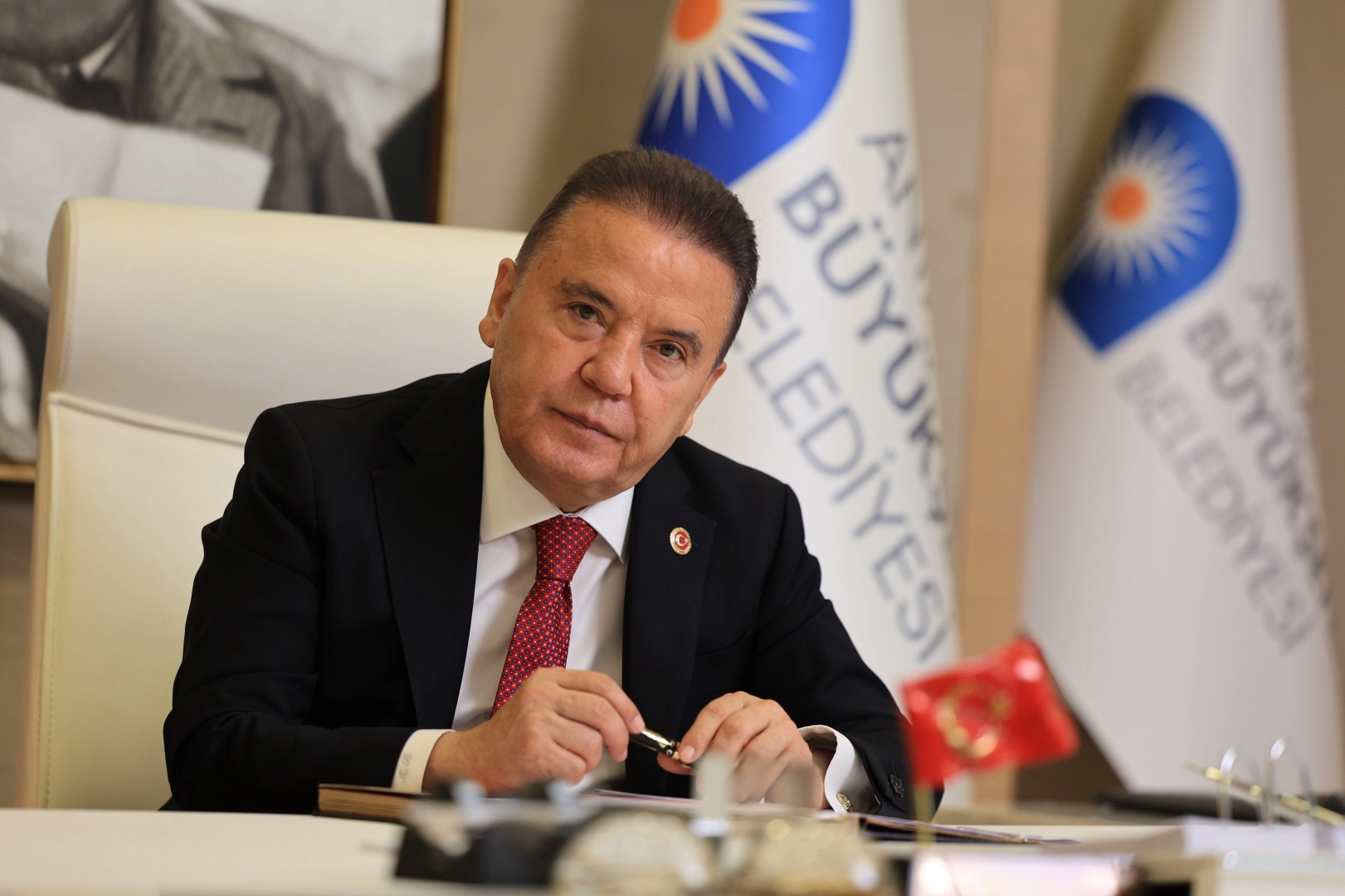 Tutukluluğunun 1. yılında Muhittin Böcek'ten dikkat çeken mesaj... &Prime;Vefasız menfaatçileri unutmayacağız&Prime;