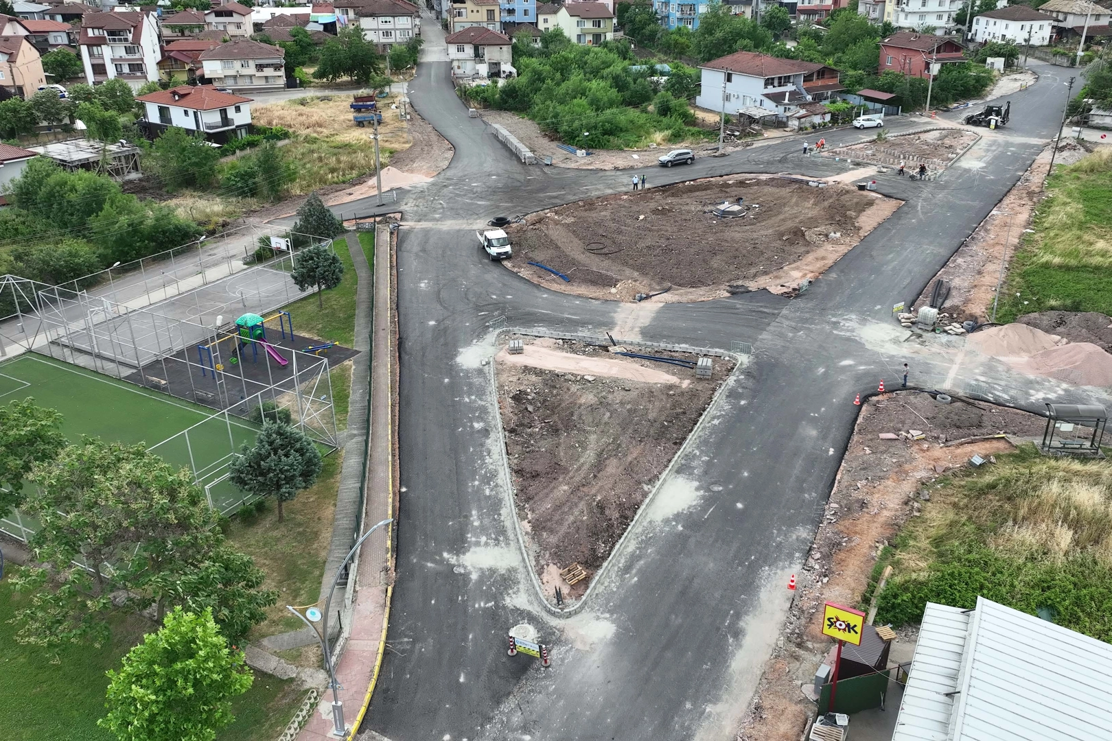 Başiskele’de Trafiği Rahatlatacak Kavşak Düzenlemesi Başladı