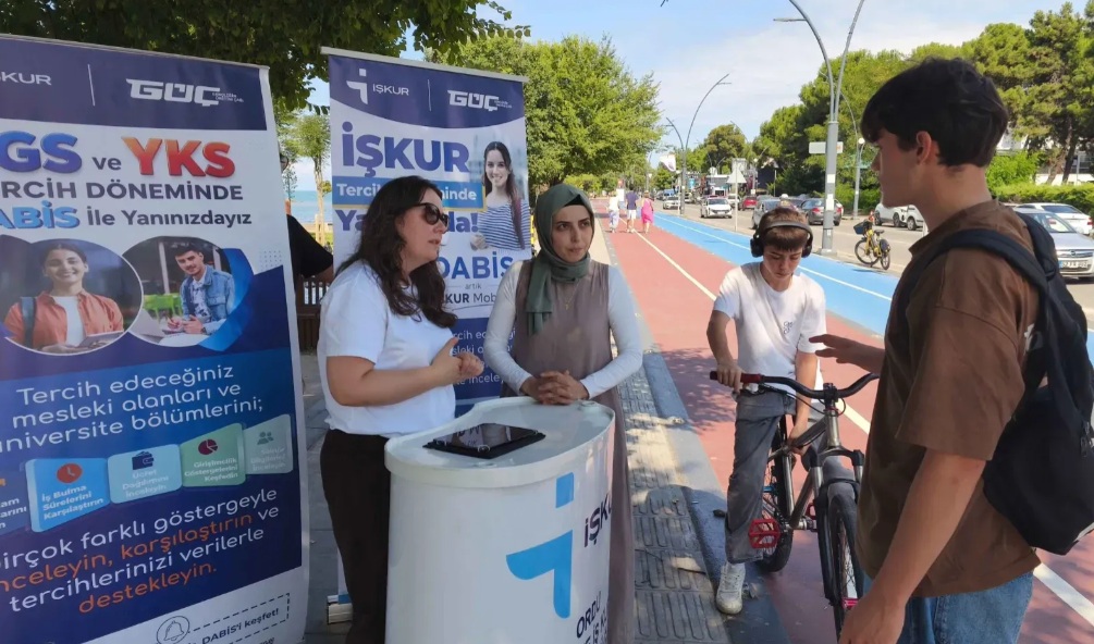 İŞKUR'dan Tercih Döneminde Gençlere Kariyer Rehberliği