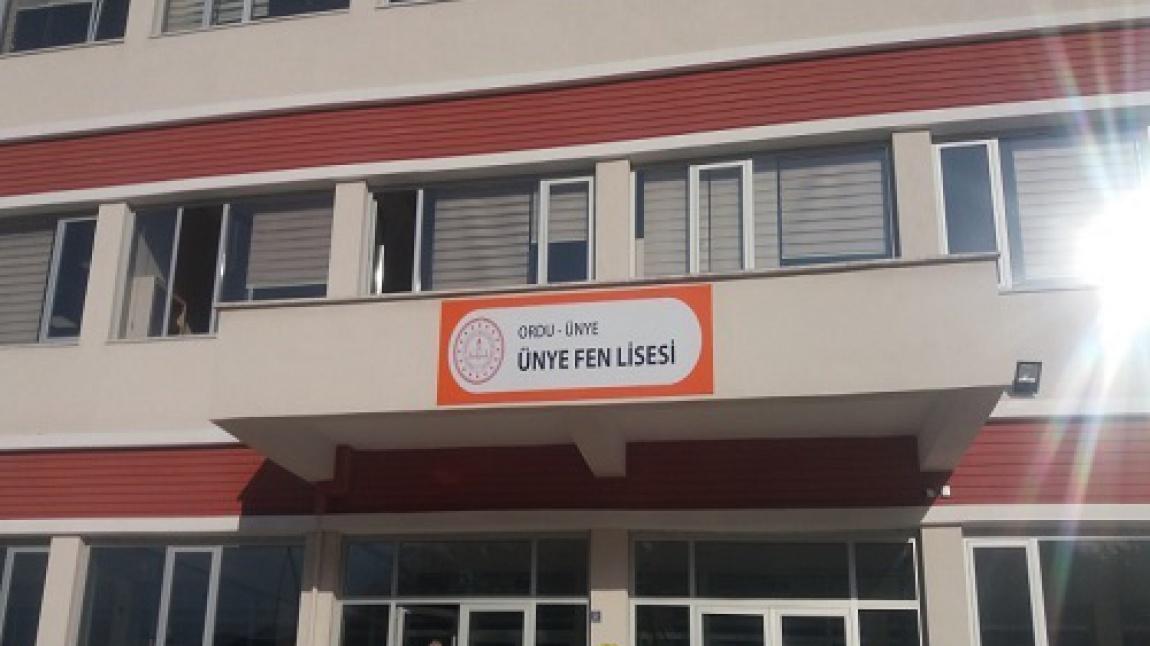 YKS'de Ünye Fen Lisesi Rüzgârı: 90 Öğrenci İlk 50 Bin Başarısı Elde Etti