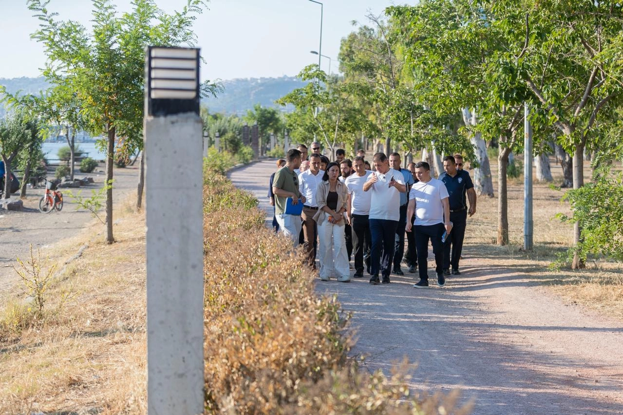 İnciraltı Kent Ormanı Yenileniyor: Doğa Korunacak, Konfor Artacak