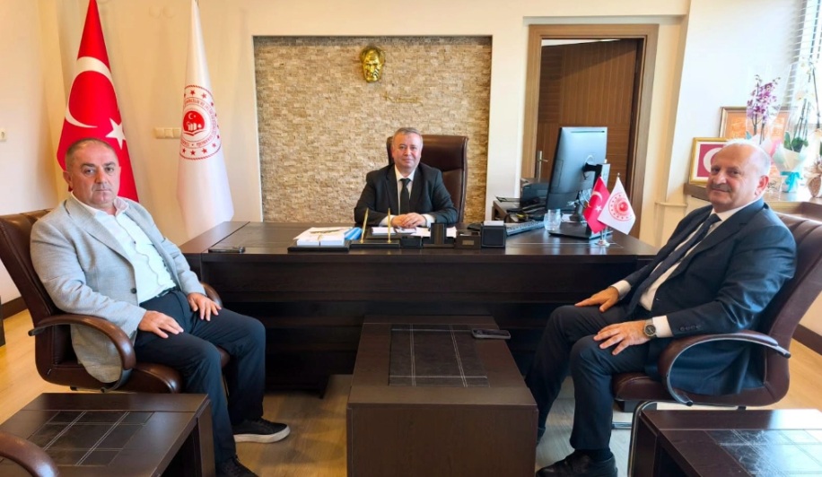 Başkan Tavlı Ve Alparslan'dan İl Müdürü Marşap'a Hayırlı Olsun Ziyareti