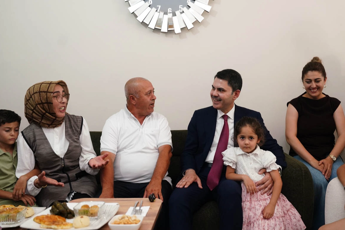 Bakan Kurum: &Prime;Biz o zor günleri birlikte atlattık&Prime;