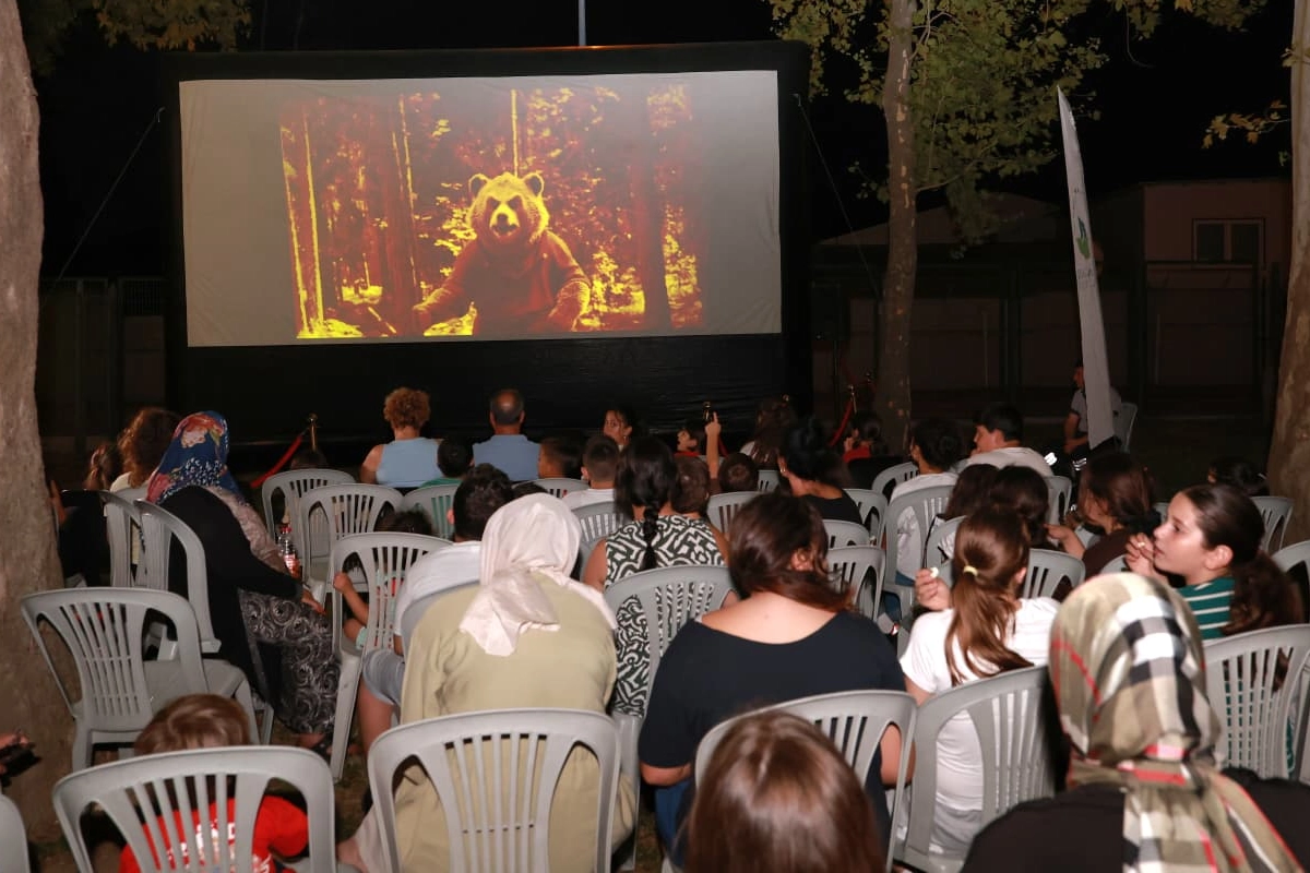 Bursa Osmangazi’de yazlık sinema keyfi