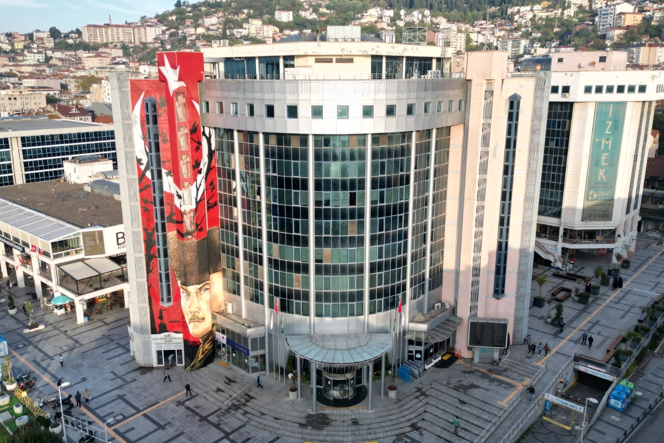 İzmit Belediyesi'nden Ruhsat Müdürlüğü iddialarına açıklama