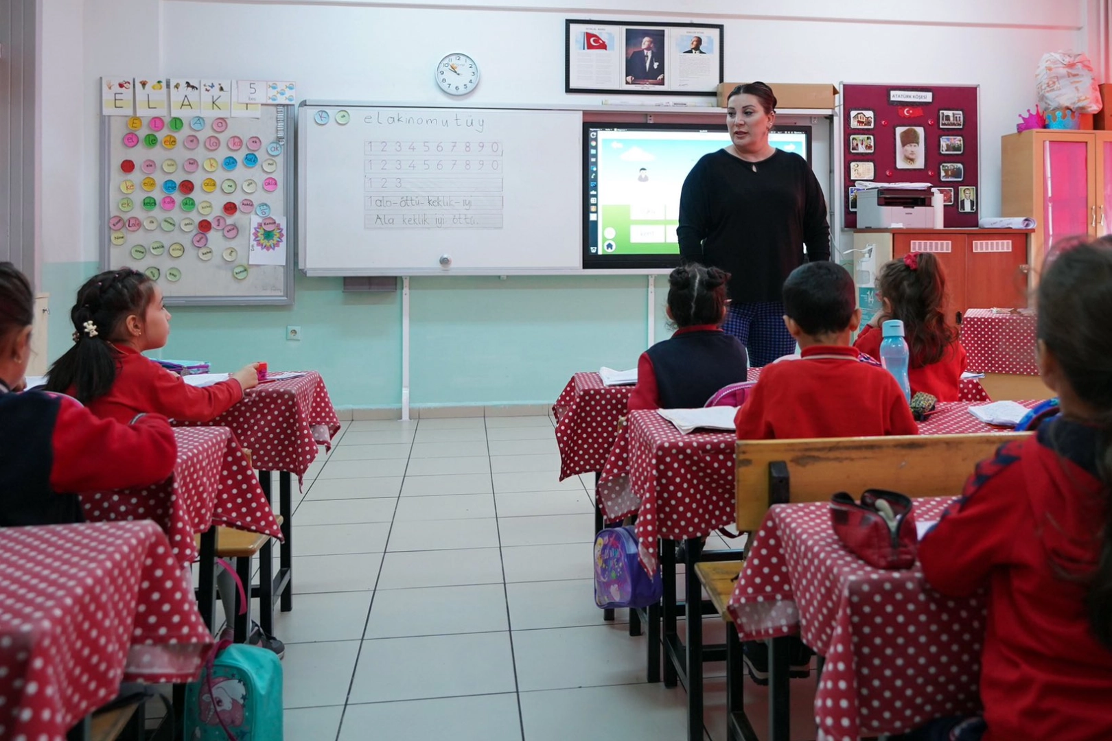 Sözleşmeli öğretmen eşlere il değişikliği müjdesi... Başvurular 12 Ağustos’ta başlıyor