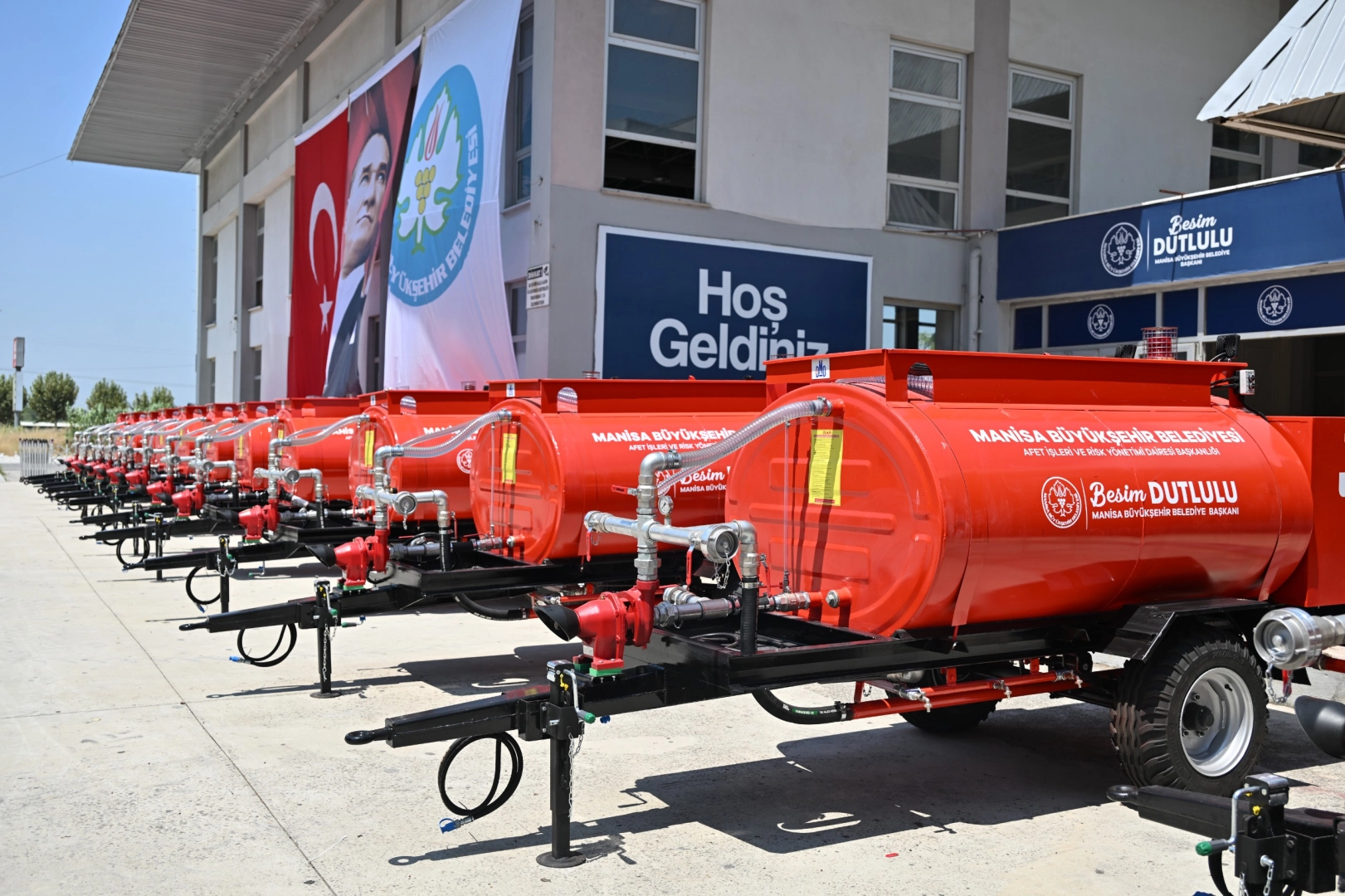 Manisa’da Kırsal Mahallelere 100 Su Tankeri Desteği