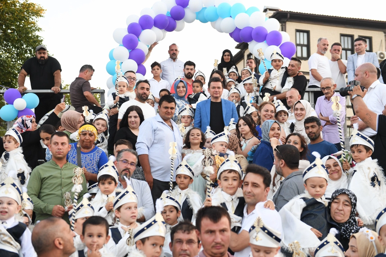 Bursa'da 40 mahalleden 200 çocuk sünnet şöleninde buluşuyor