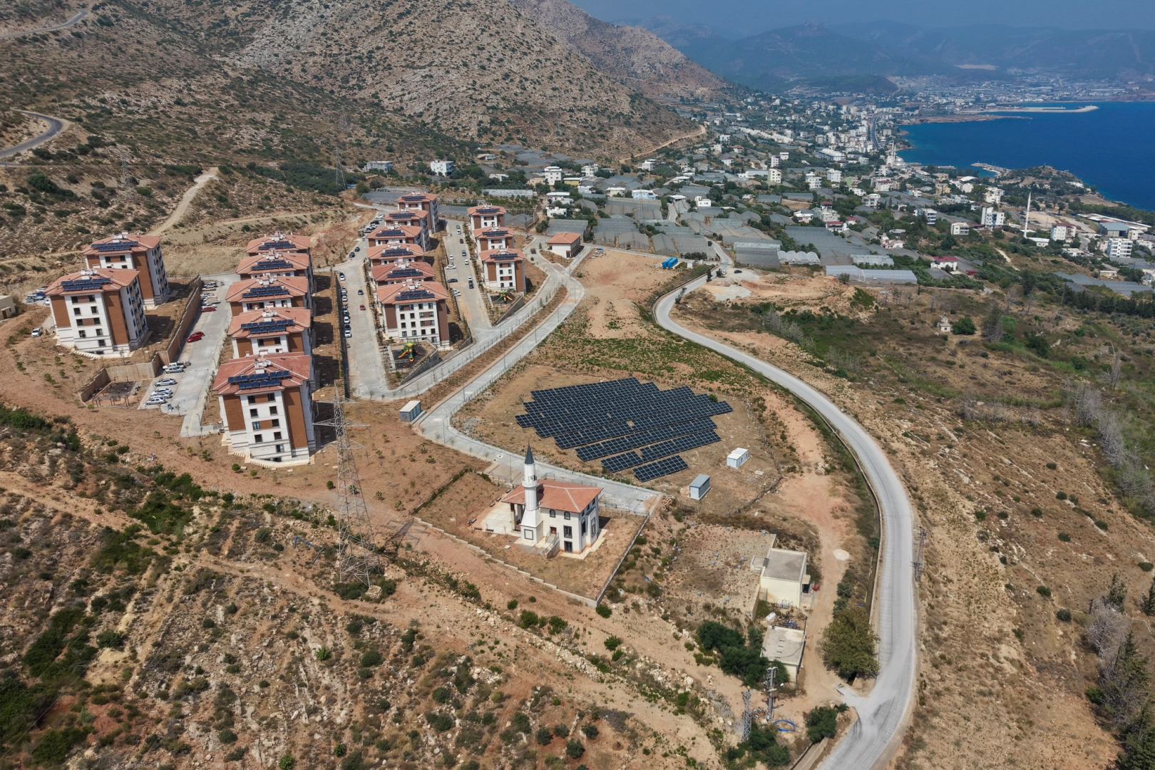 Mersin'de hem üreticiye ve hem de vatandaşa konforlu ulaşım