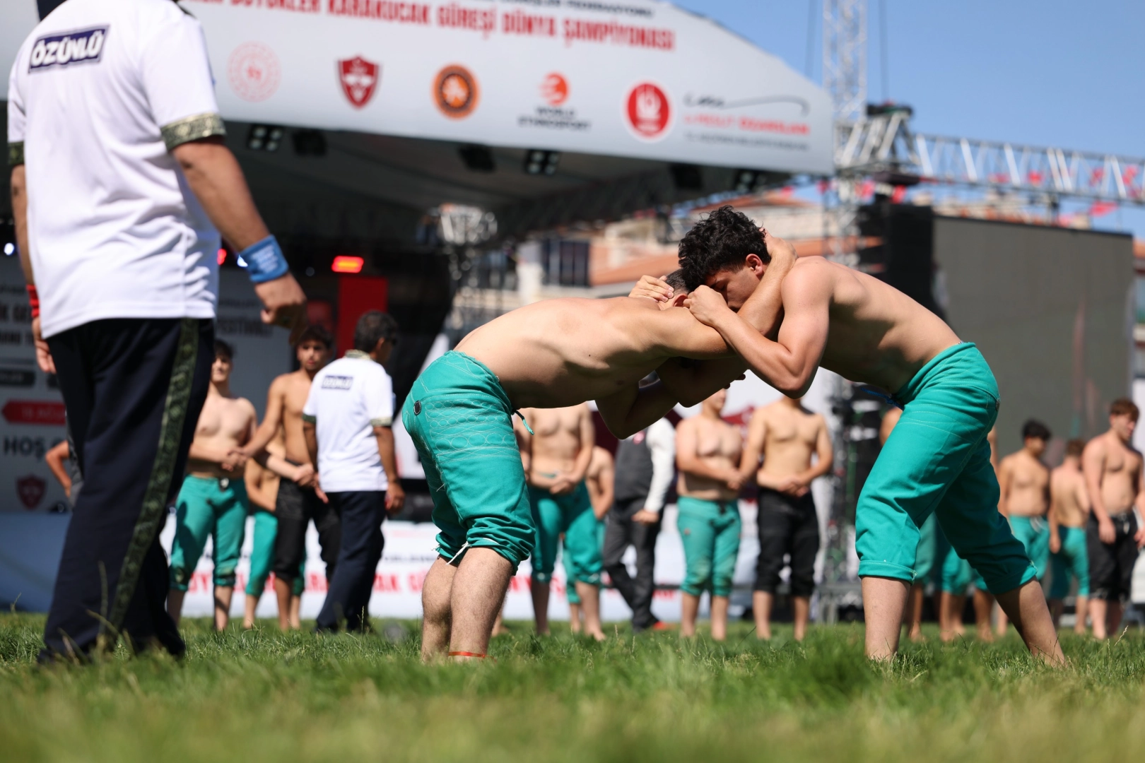 Ankara Keçiören’de genç pehlivanlar er meydanında buluştu