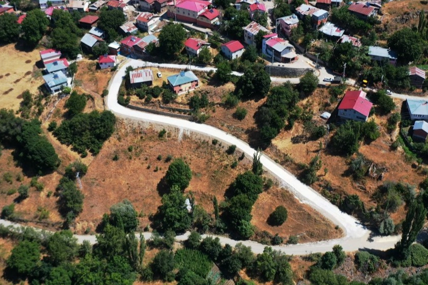 Ordu Mesudiye’de beton yol çalışmasıyla güvenli ulaşım