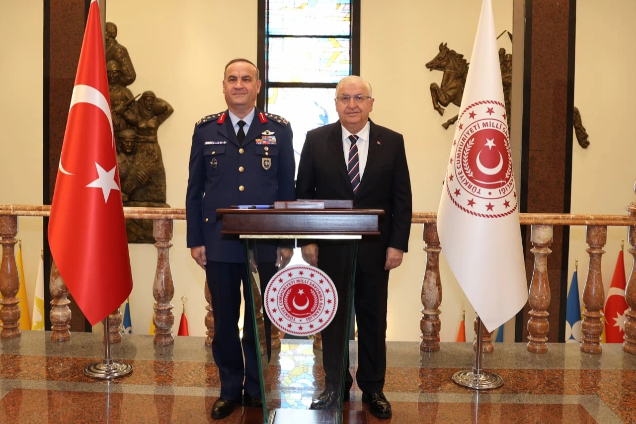 Bakan Güler, Hava Kuvvetleri Komutanı Orgeneral Dalkıran’ı Kabul Etti