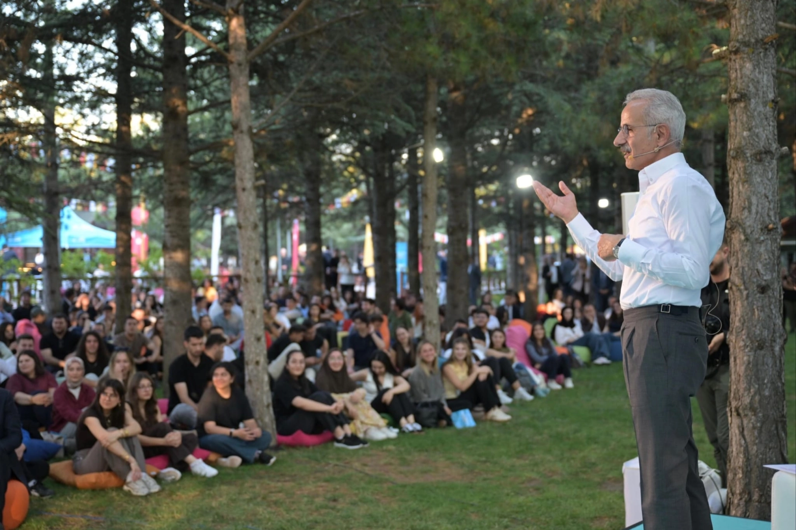 Bakan Uraloğlu, Kariyer Buluşmasında Gençlerle Bir Araya Geldi