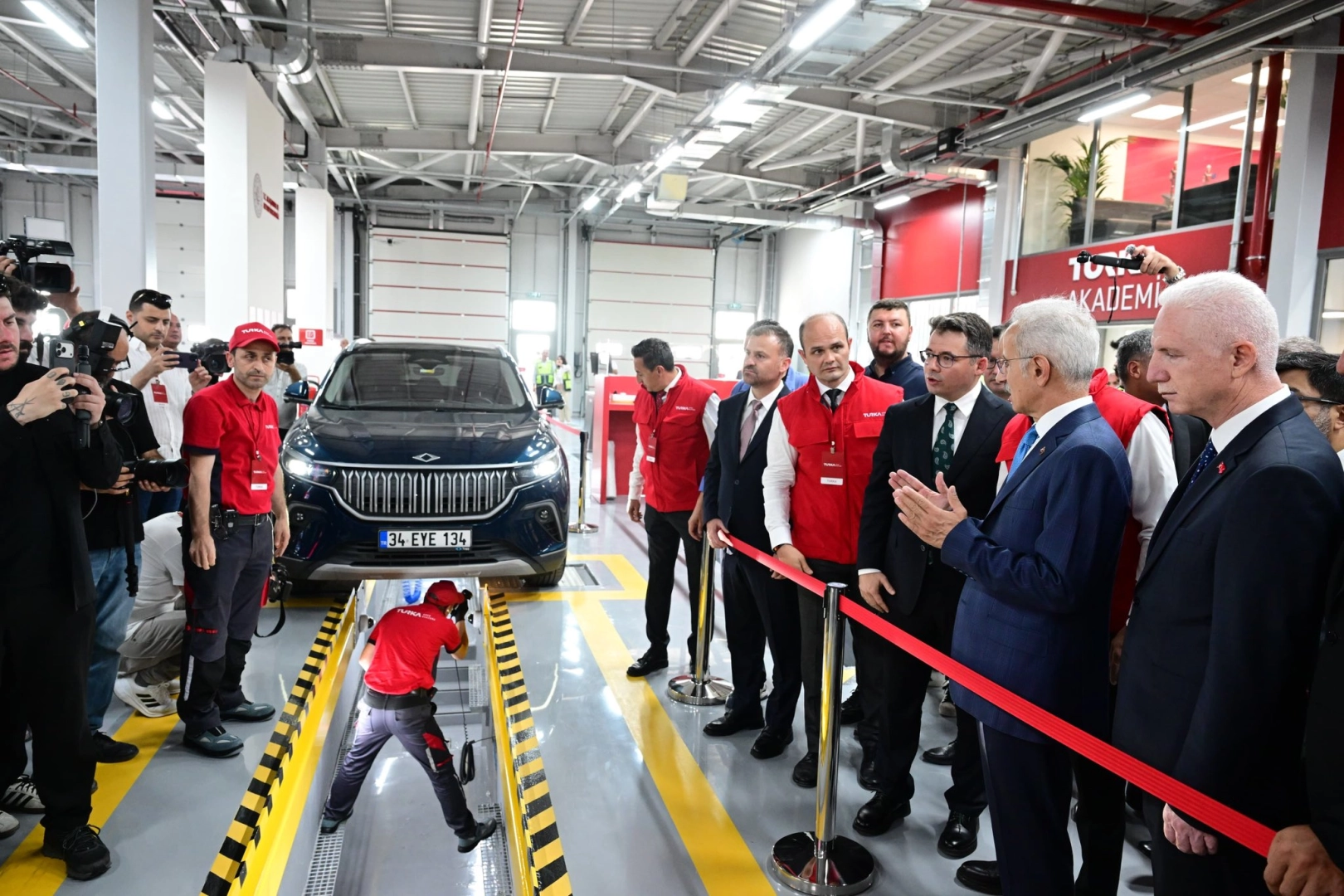 Yeni nesil araç muayene dönemi başlıyor... Yapay zekâ ve robotik sistemler devrede