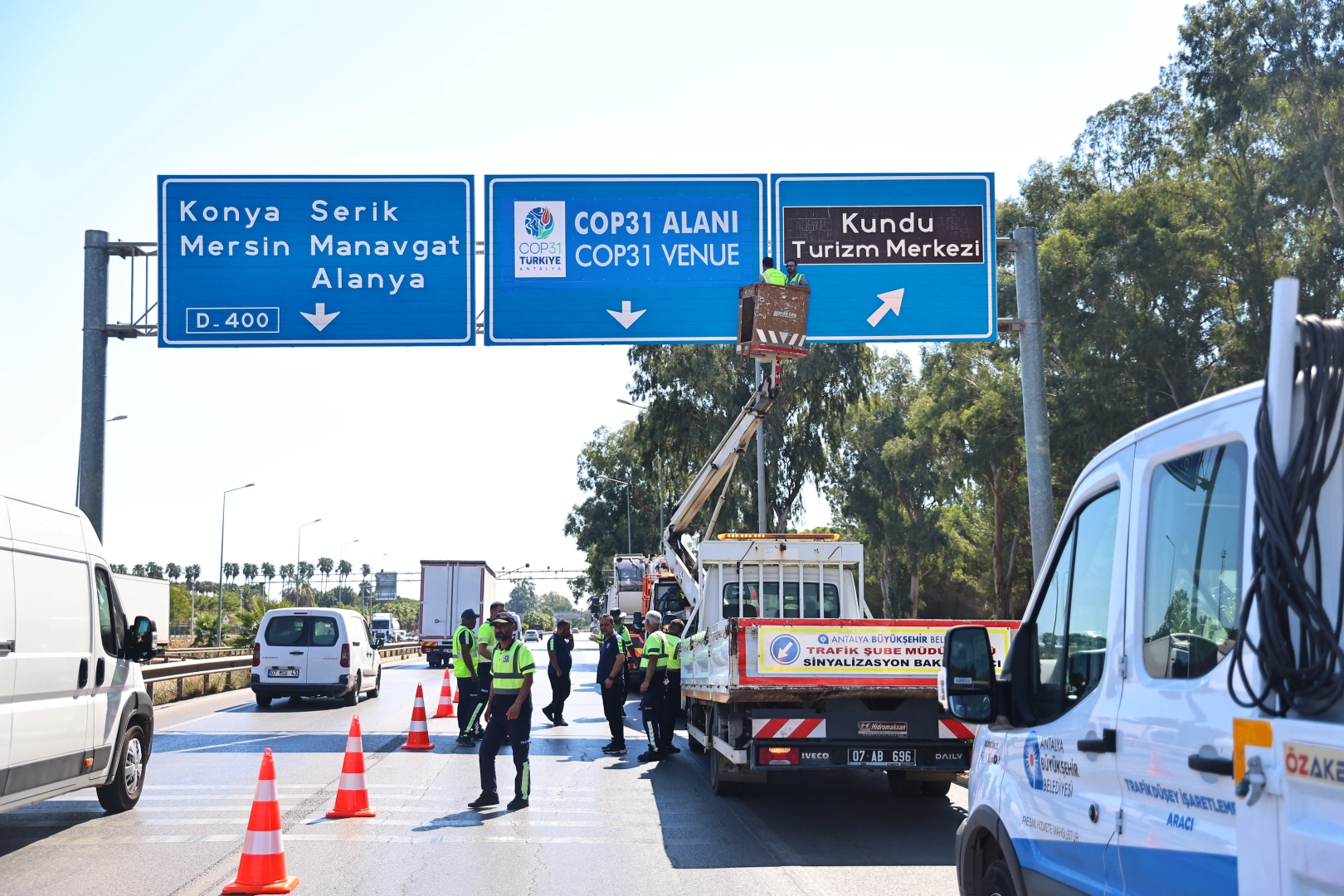 Antalya’nın yolları COP31 İklim Zirvesi’ne hazırlanıyor