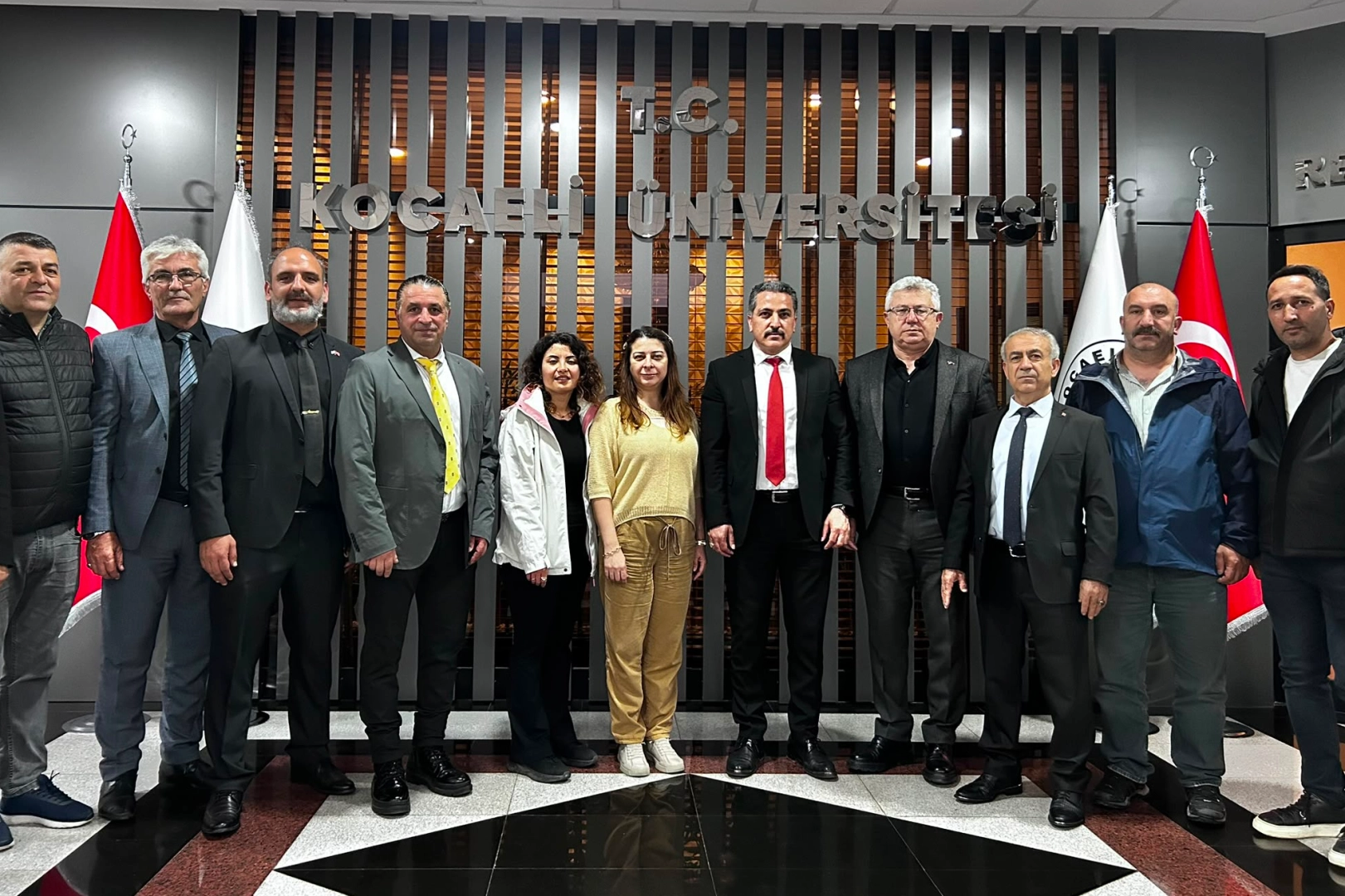Türk Eğitim-Sen Kocaeli 3 Nolu Şube'den ilk yaş mutluluğu