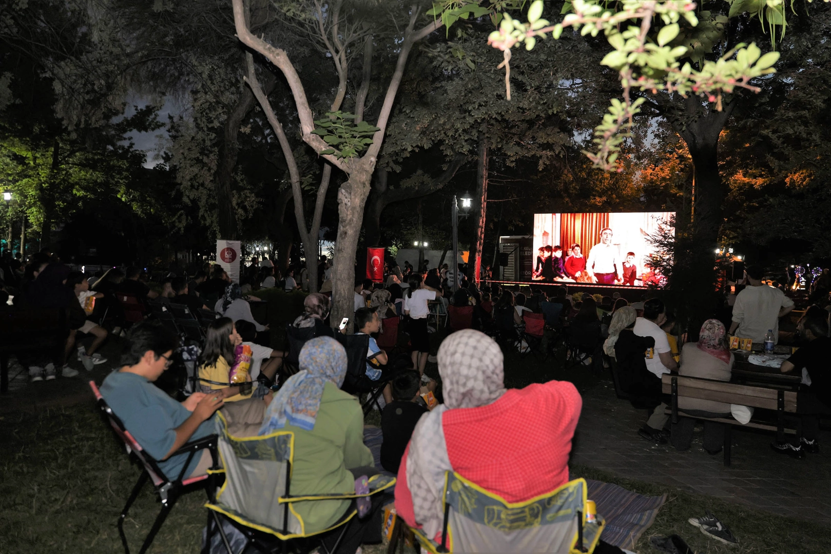 Keçiören’de Açık Hava Sinema Keyfi Sürüyor