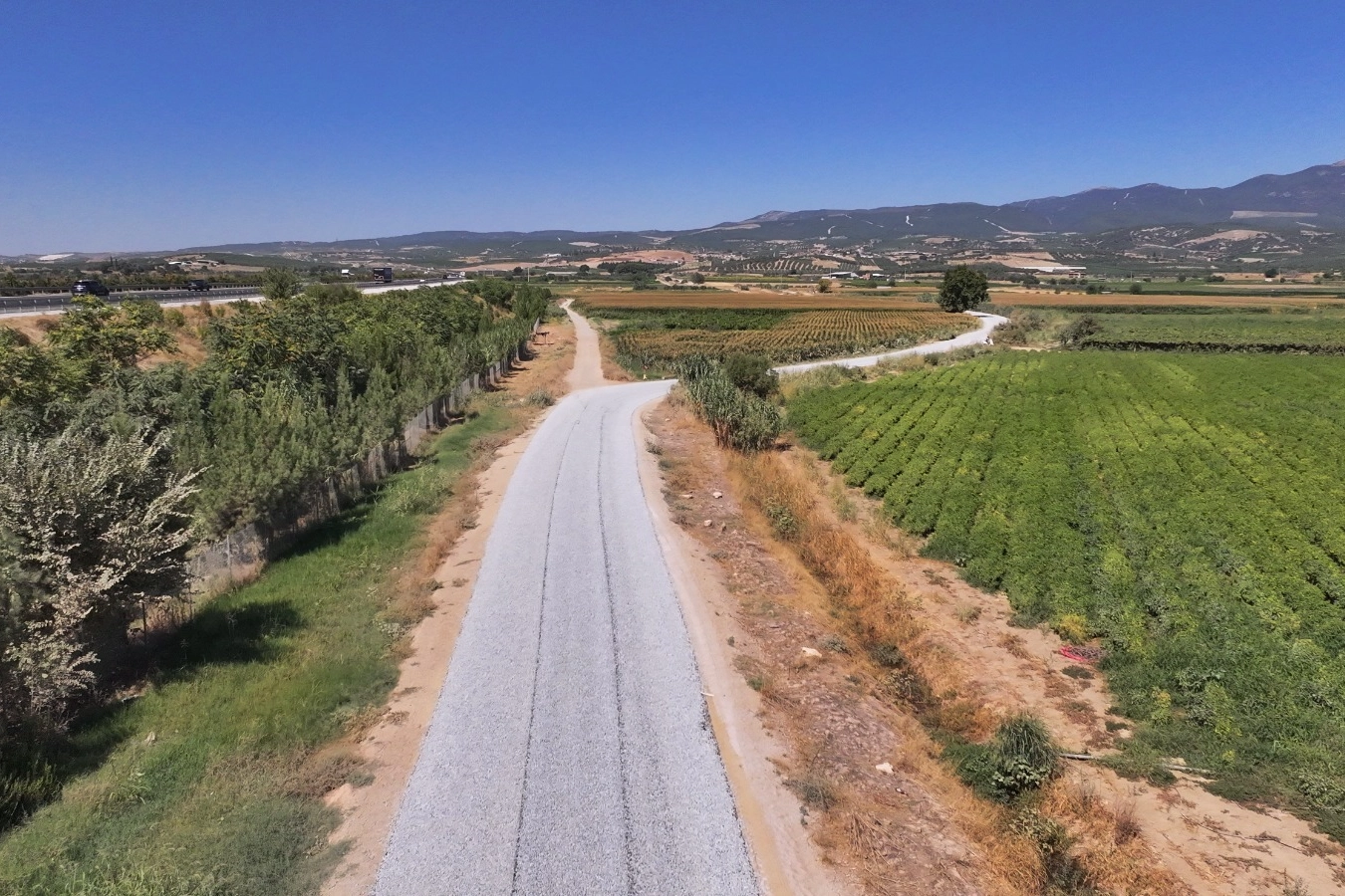Manisa'da Turgutlu ile Saruhanlı arasında yol çalışması