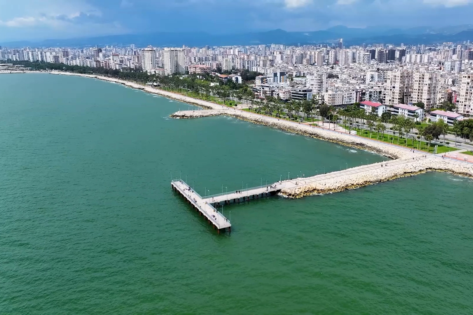 Mersin Kültür Park’ta Bakım ve Yenileme Çalışmaları Sürüyor