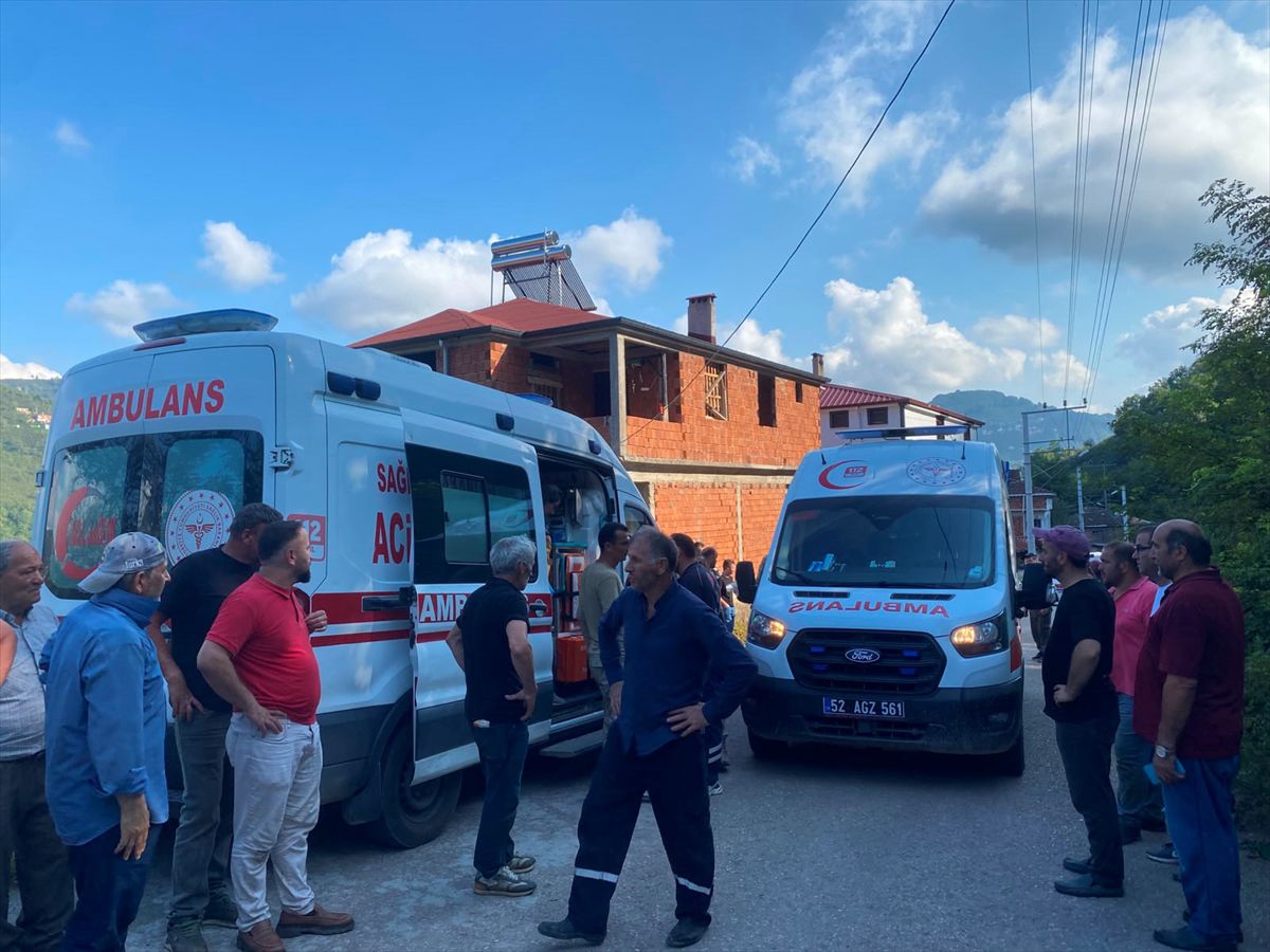 Kabataş’ta Patpat Kazası: 2’si Çocuk 3 Kişi Yaralandı