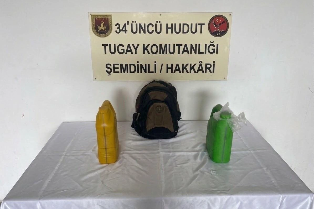 Hakkâri hudut hattında 8 kilo uyuşturucu ele geçirildi