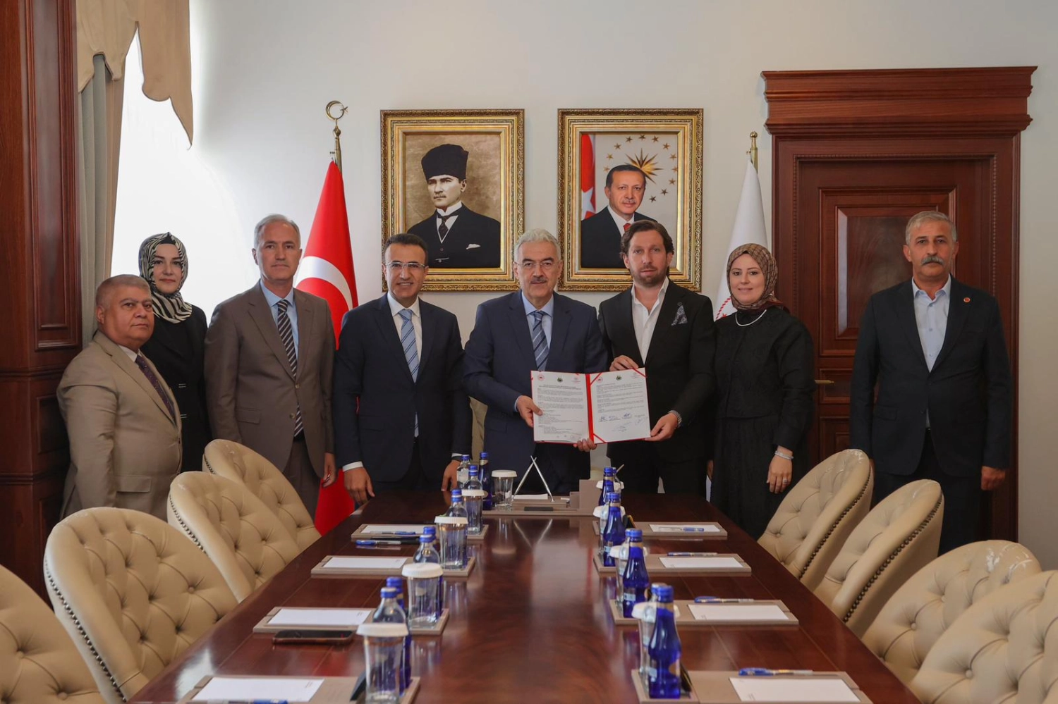 Bursa İnegöl’e 2 yeni Aile Sağlığı Merkezi yapımı için imzalar atıldı
