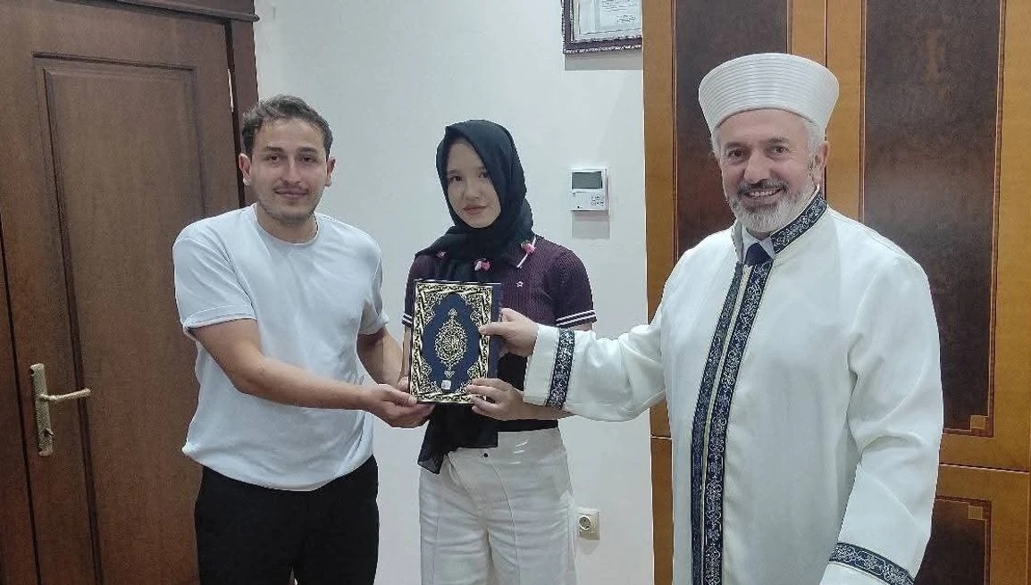 Ordu’da 21 Yaşındaki Anhelina İslamiyet’i Seçti, “Ayla” İsmini Aldı