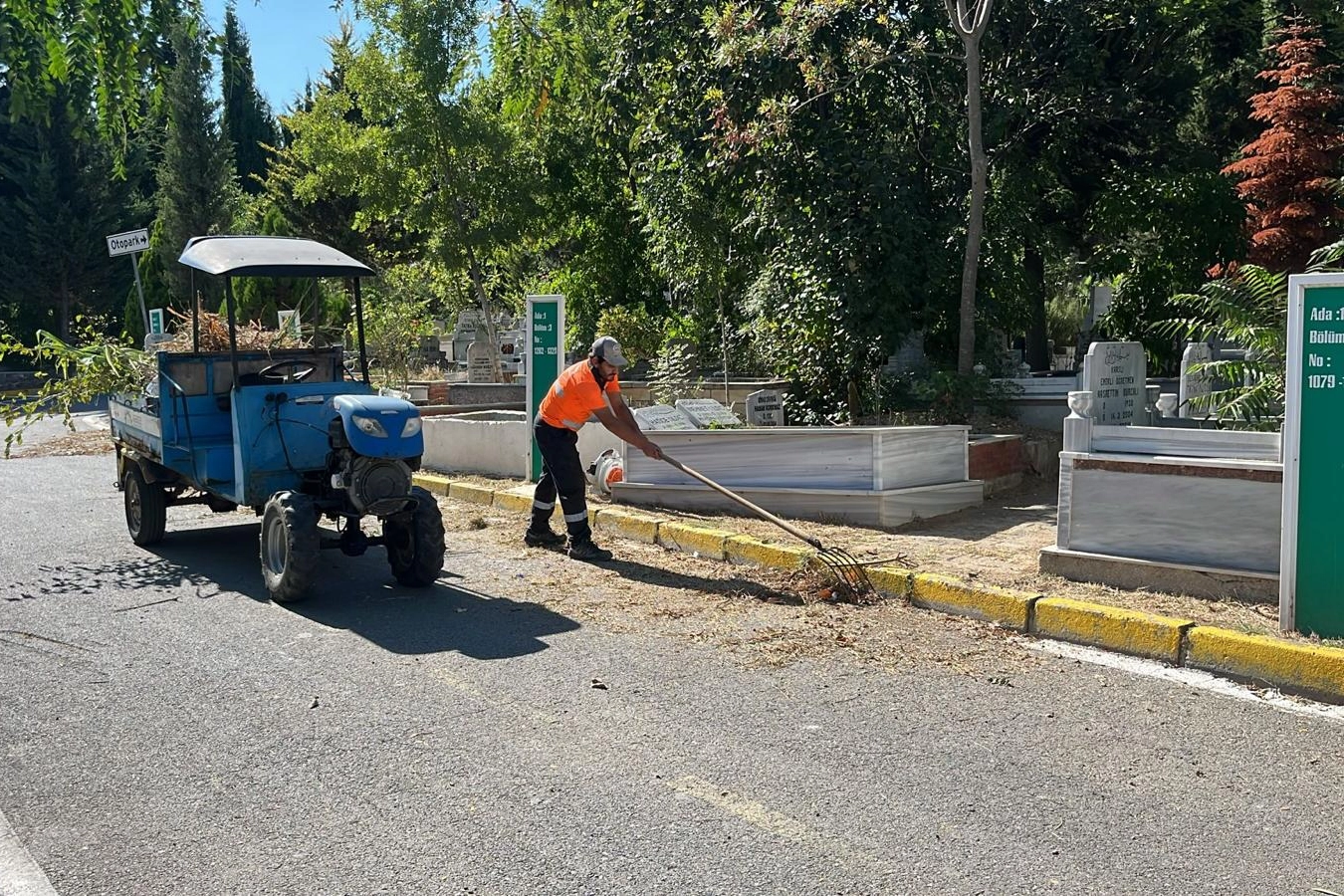 Gebze’de mezarlıklara titiz bakım