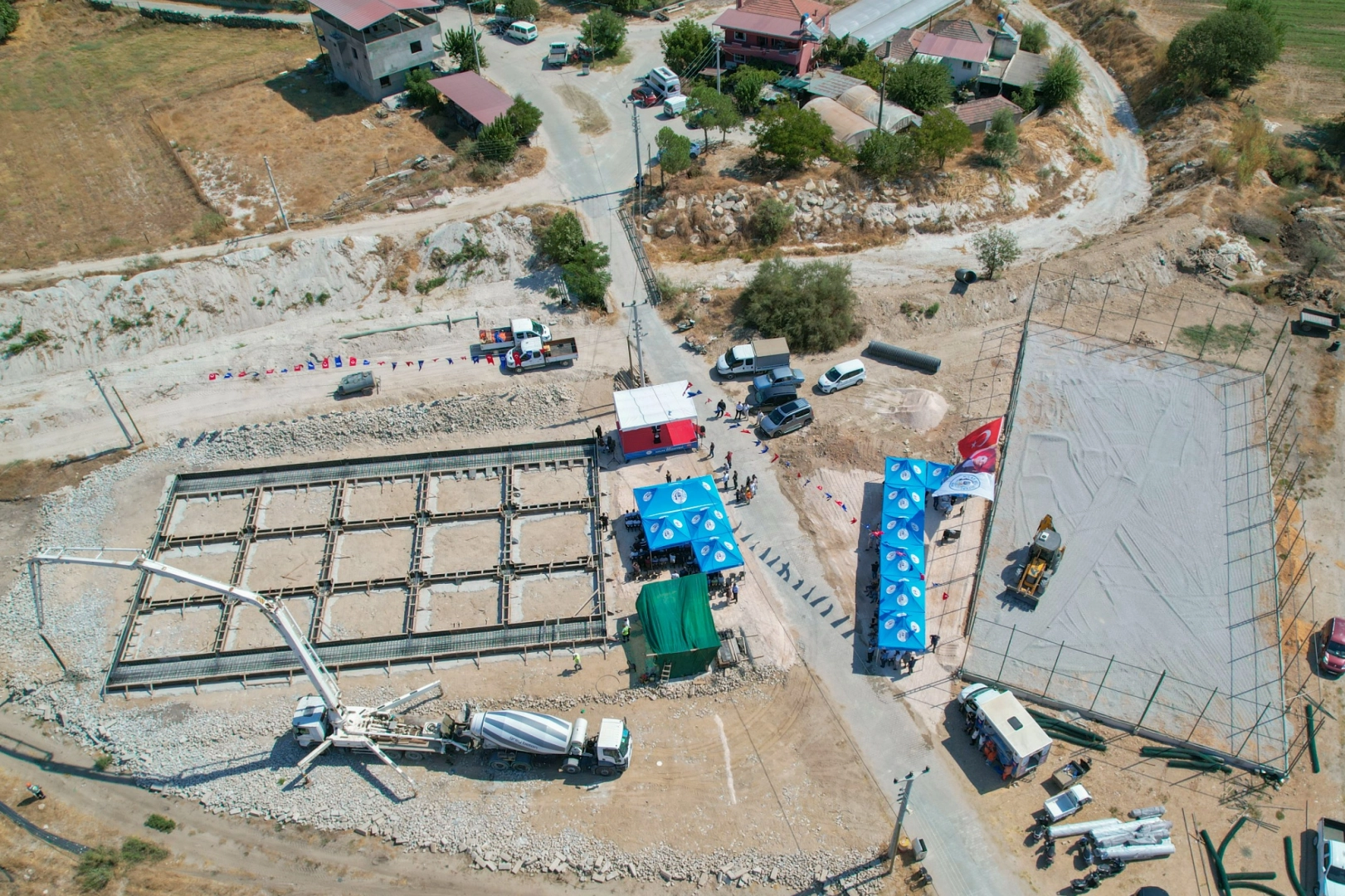 Milas’ta Bahçeburun Mahallesi’ne çok amaçlı sosyal alan geliyor