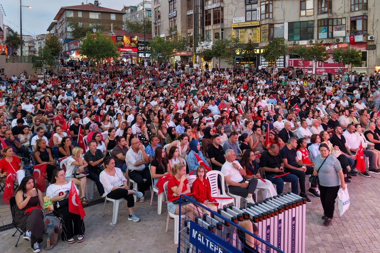 Maltepe’de Filenin Sultanları’nın Şampiyonluk Sevinci Meydanlara Taştı
