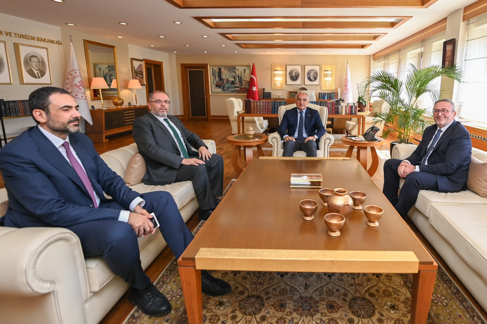 Bakan Ersoy ile Prof. Dr. Erhan Afyoncu'dan tarih ve kültür buluşması