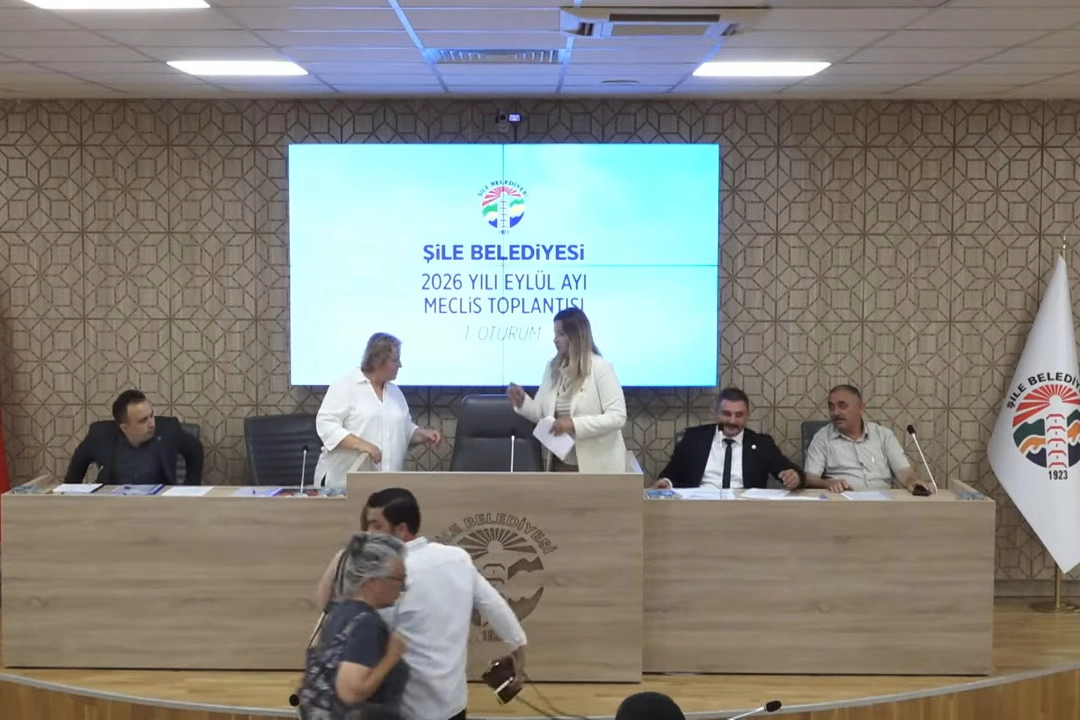 Şile Belediyesi Meclisi’nde CHP’li üyeler oturumu kapattı!