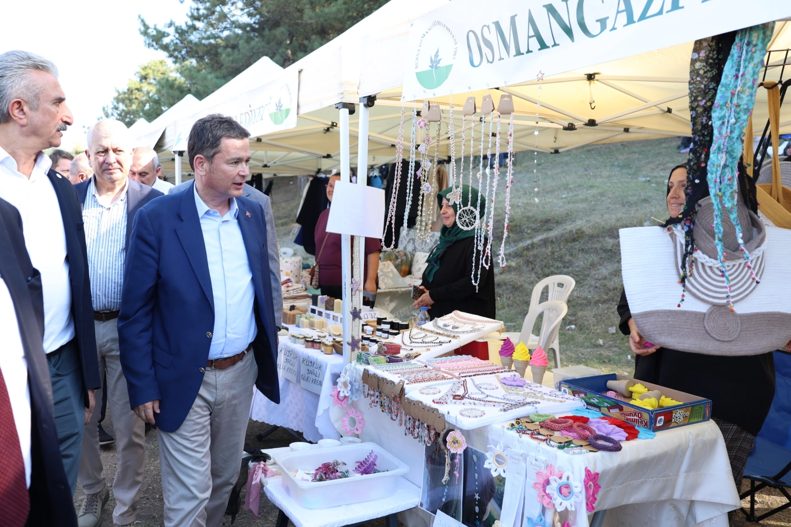Bursa Osmangazi'de üreten kadınlar ürünlerini sergiledi