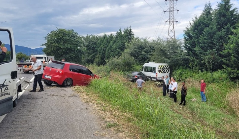 Samsun-Ordu Yolunda Zincirleme Kaza: 2 Yaralı