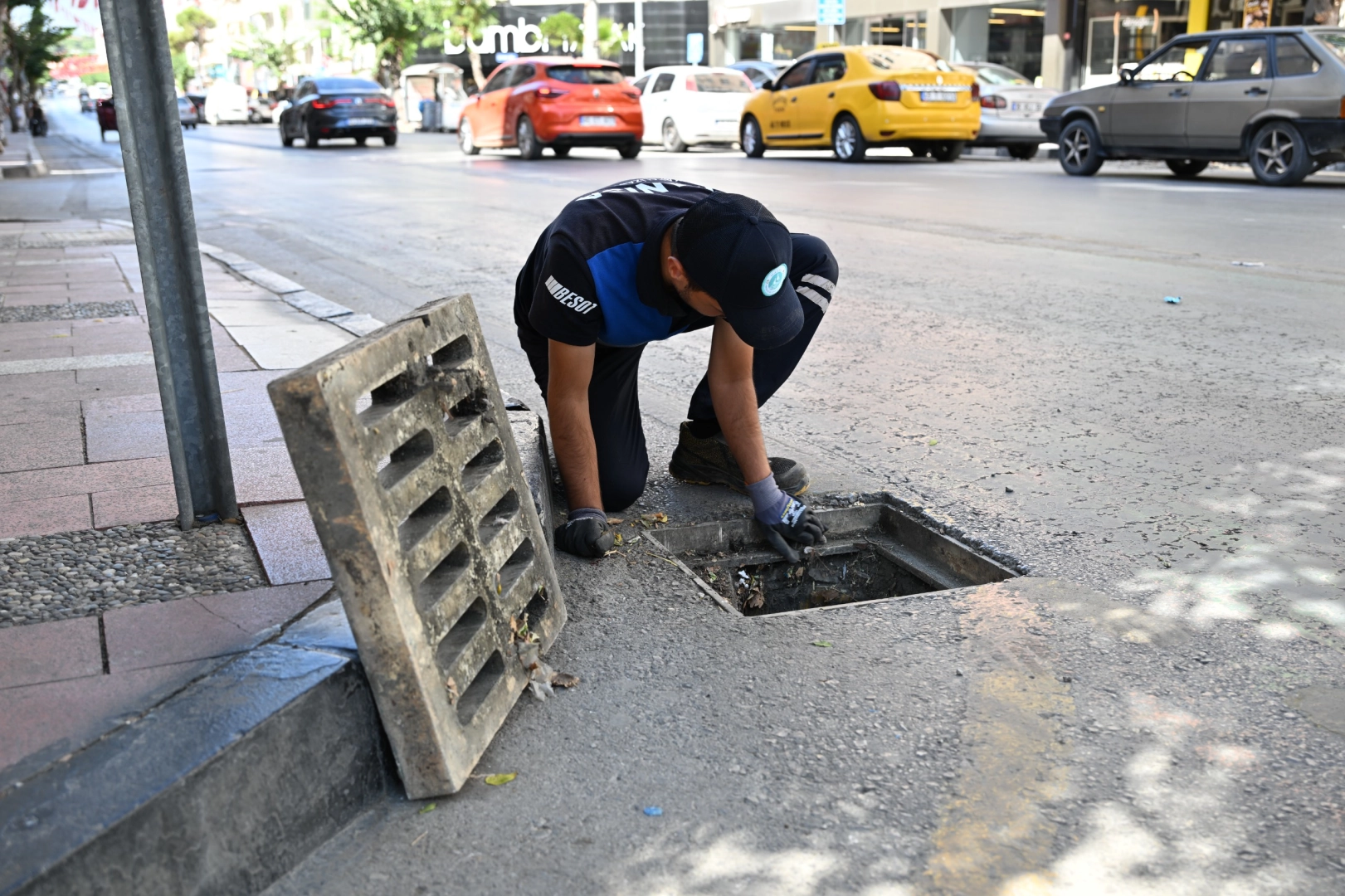 MASKİ’den Sonbahar Öncesi Yağmur Suyu Izgaralarında Temizlik Seferberliği