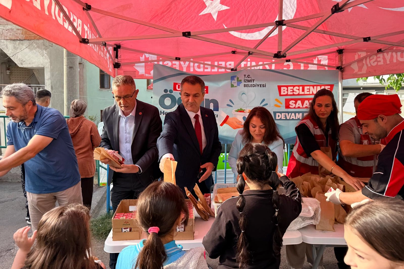Kocaeli İzmit’te Beslenme Saati Projesi üç okulda devam etti
